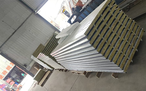 同德彩钢夹芯板